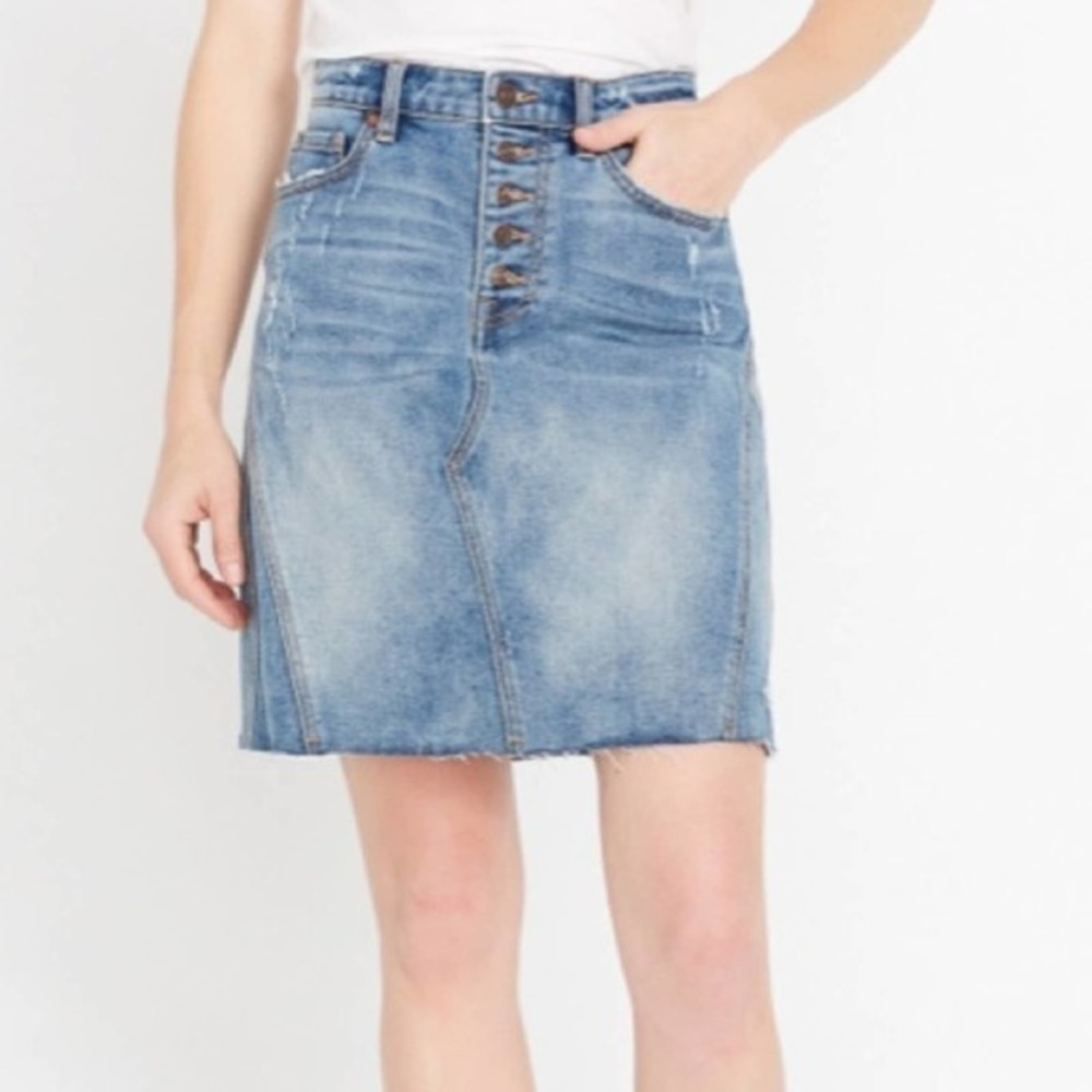 BUFFALO Summer Fling Cool Girl Distressed Denim Skirt 25